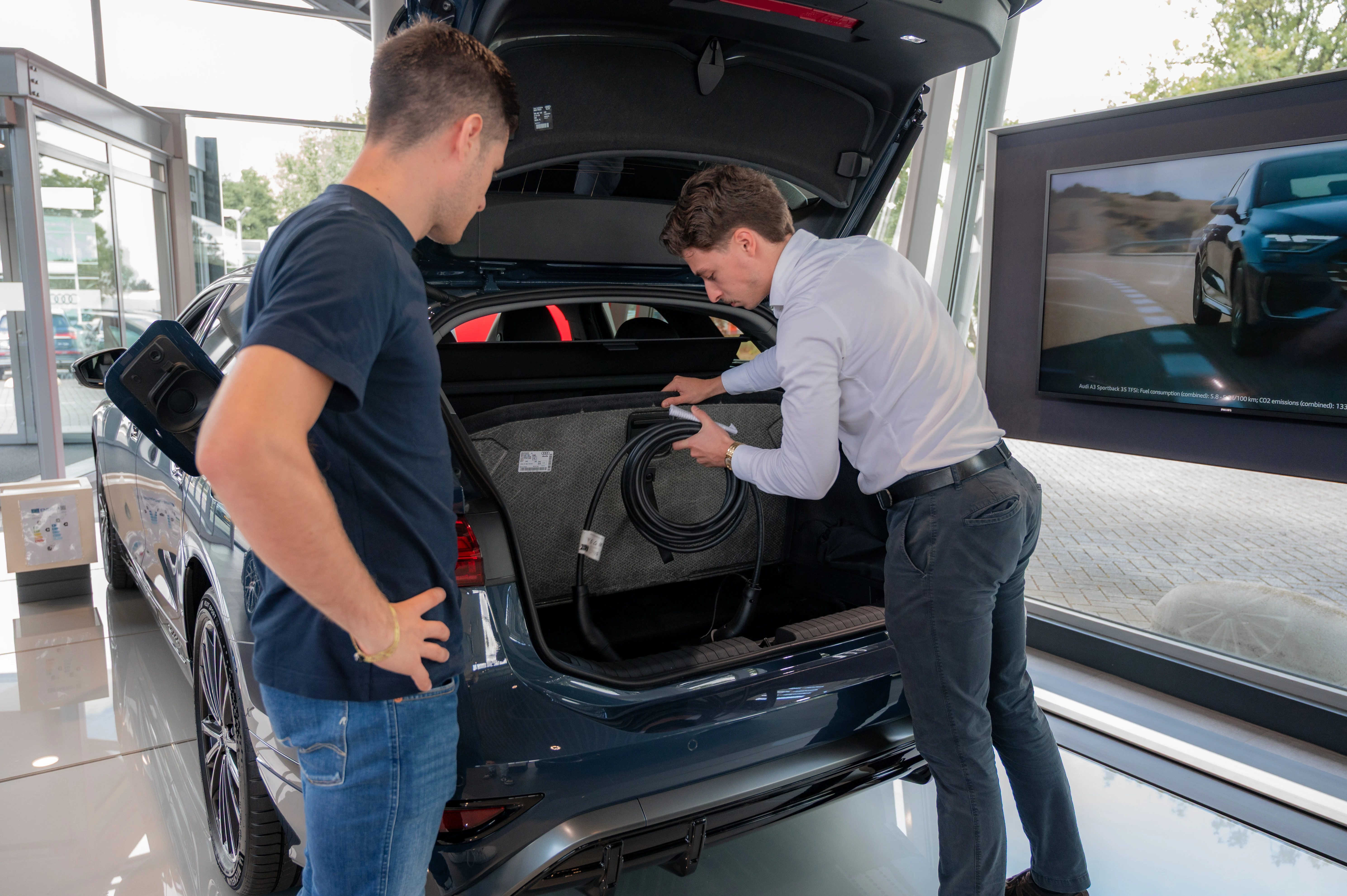 Plan een bel afspraak in met Kim - Wealer