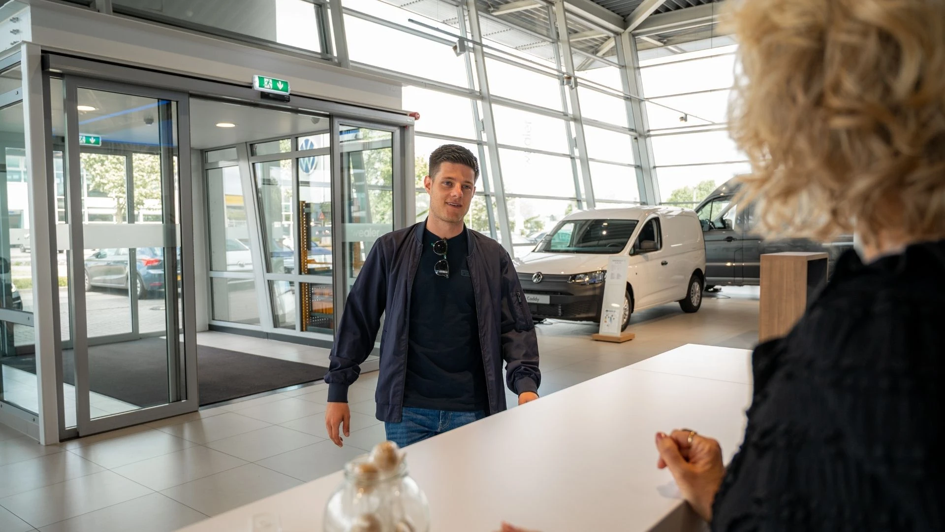 Plan een bel afspraak in met Kim - Wealer